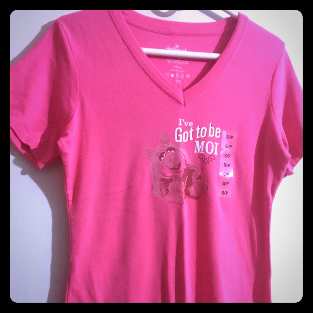 Hallmark Size small